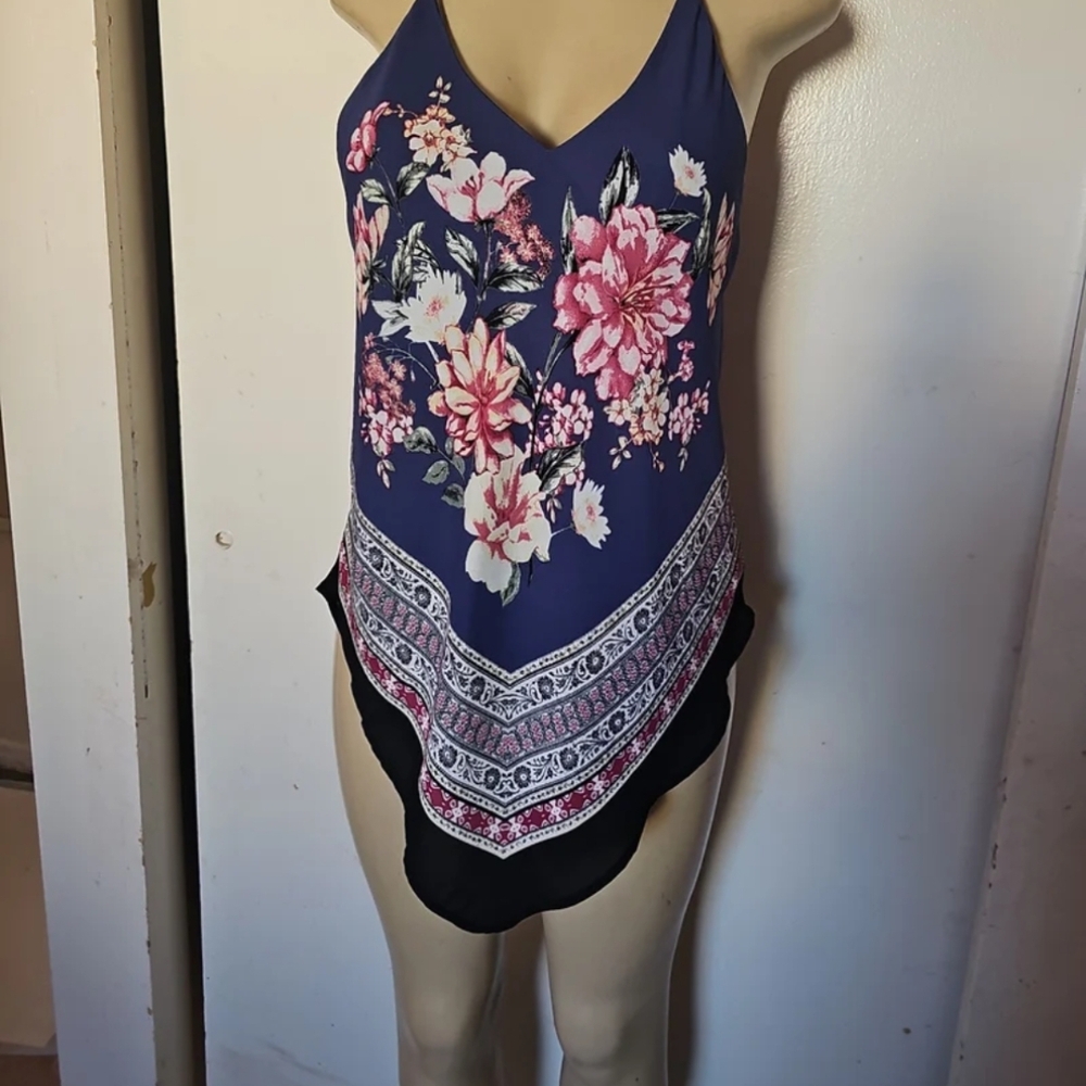 Size Small Blouses Bundle - Picture 3 of 8